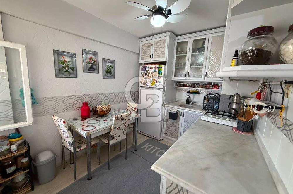 KARABAGLAR   YEŞİLYURT' DA 130 M² NET, FERAH VE KULLANIŞLI 3+1 DAİRE