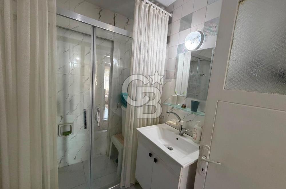 KARABAGLAR   YEŞİLYURT' DA 130 M² NET, FERAH VE KULLANIŞLI 3+1 DAİRE