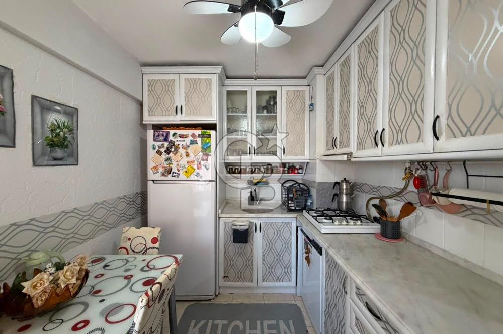 KARABAGLAR   YEŞİLYURT' DA 130 M² NET, FERAH VE KULLANIŞLI 3+1 DAİRE
