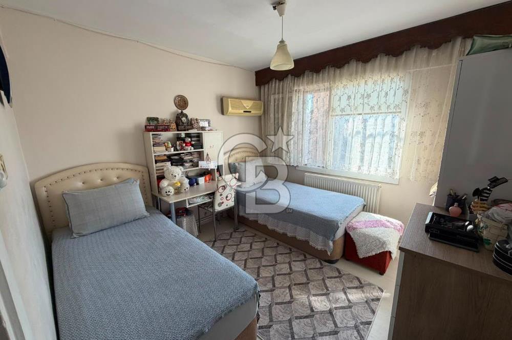 KARABAGLAR   YEŞİLYURT' DA 130 M² NET, FERAH VE KULLANIŞLI 3+1 DAİRE