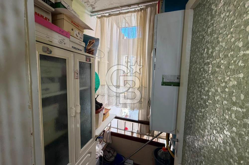 KARABAGLAR   YEŞİLYURT' DA 130 M² NET, FERAH VE KULLANIŞLI 3+1 DAİRE
