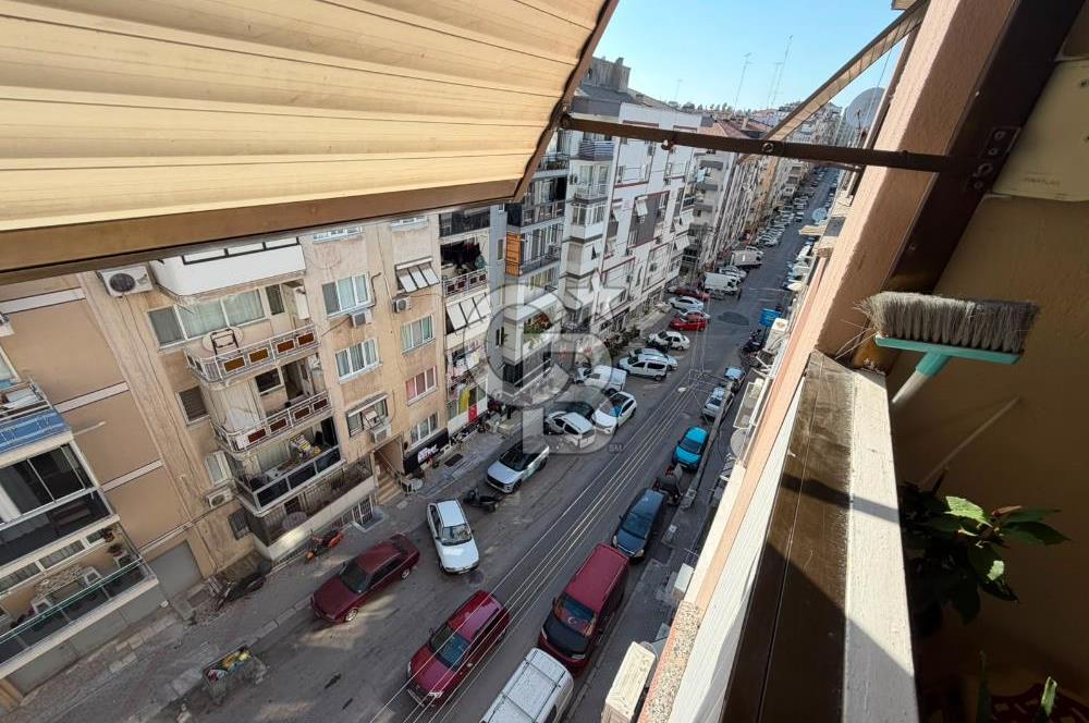 KARABAGLAR   YEŞİLYURT' DA 130 M² NET, FERAH VE KULLANIŞLI 3+1 DAİRE