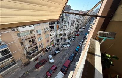 KARABAGLAR   YEŞİLYURT' DA 130 M² NET, FERAH VE KULLANIŞLI 3+1 DAİRE