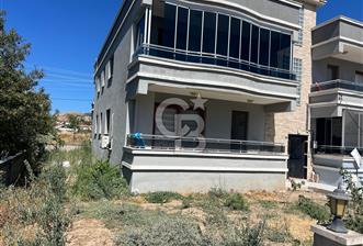 Foça Hacıveli Mah. Merkezi Konum Bahçeli Kiralık 3+1 Daire - 2 - 365571