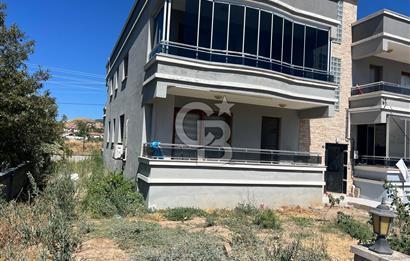 Foça Hacıveli Mah. Merkezi Konum Bahçeli Kiralık 3+1 Daire