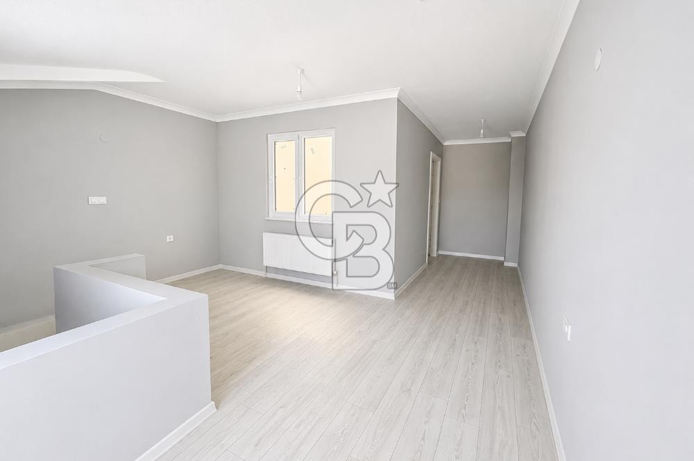 Geyikli'de Bozcaada Feribotuna 1 Km|2+1 Çatı piyes dubleks daire