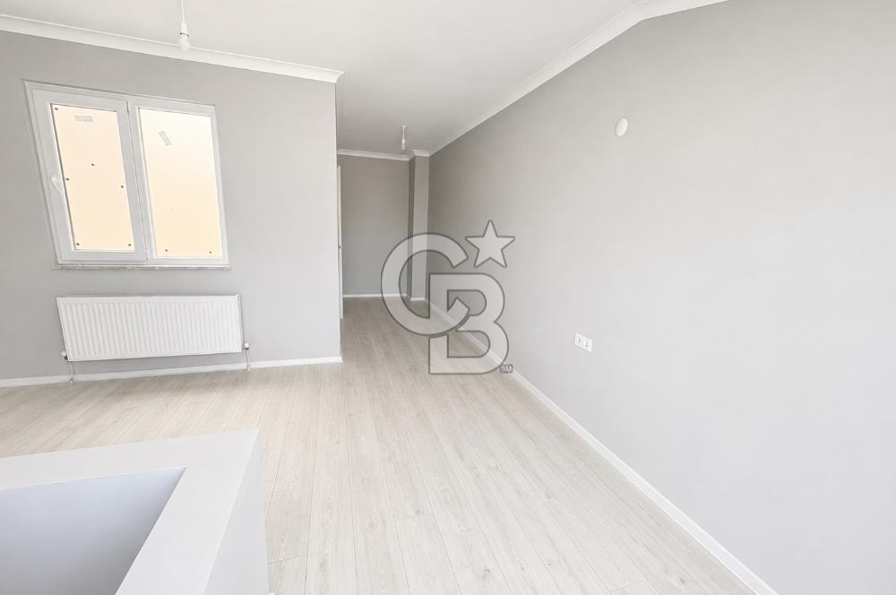 Geyikli'de Bozcaada Feribotuna 1 Km|2+1 Çatı piyes dubleks daire