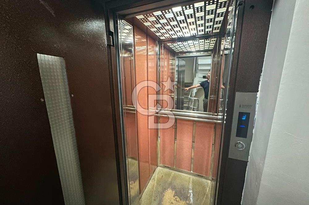 MALTEPE FINDIKLI SERİN SOKAK'TA SATILIK 3+1 ARAKAT SATILIK DAİRE