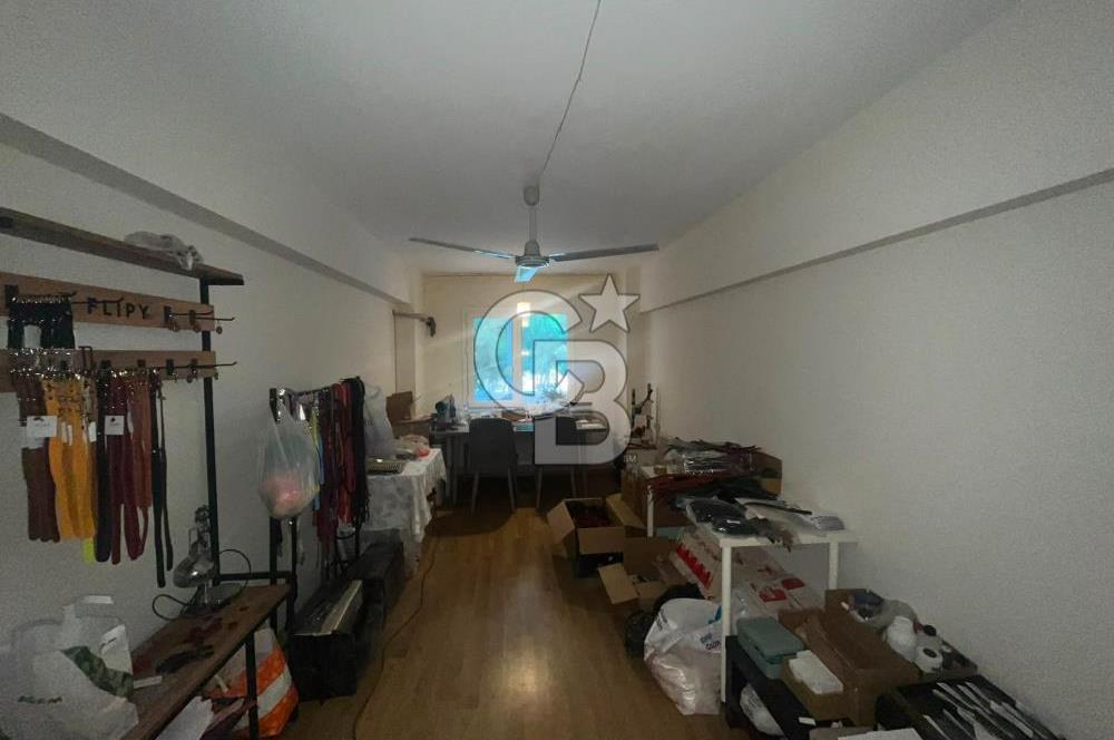 BAHÇELİEVLER B.ÜÇOK KÖŞE 120 M² 25.000 TL KİRA GETİRİLİ 3+1