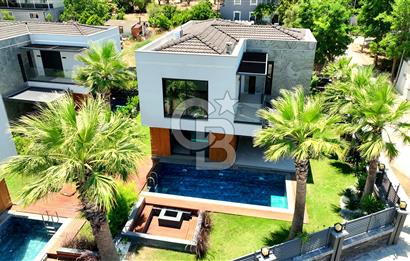Urla Çeşmealtı'nda Özel Havuzlu Lüks Villa Kiralık