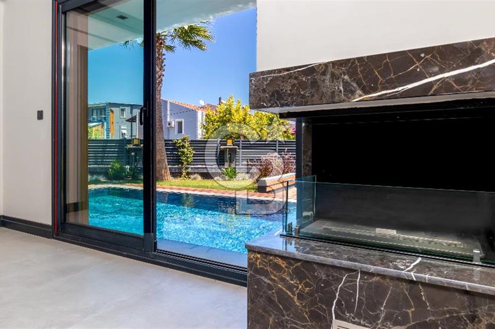 Urla Çeşmealtı'nda Özel Havuzlu Lüks Villa Kiralık