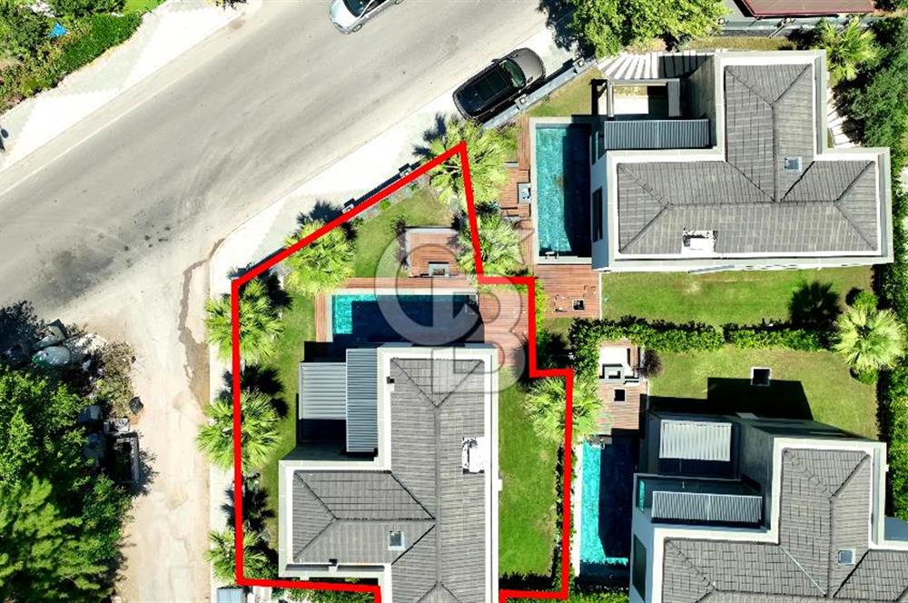 Urla Çeşmealtı'nda Özel Havuzlu Lüks Villa Kiralık