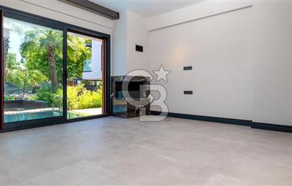 Urla Çeşmealtı'nda Özel Havuzlu Lüks Villa Kiralık