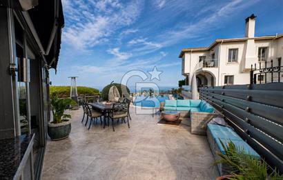 Kıbrıs Girne Karşıyaka'da Deniz Manzaralı Satılık Lüks Villa