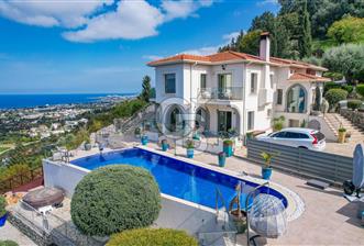 Kıbrıs Girne Karşıyaka'da Deniz Manzaralı Satılık Lüks Villa - 1 - 374090