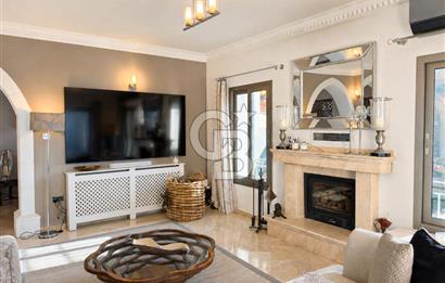 Kıbrıs Girne Karşıyaka'da Deniz Manzaralı Satılık Lüks Villa