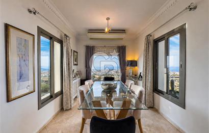 Kıbrıs Girne Karşıyaka'da Deniz Manzaralı Satılık Lüks Villa