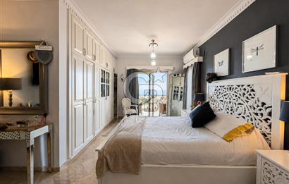 Kıbrıs Girne Karşıyaka'da Deniz Manzaralı Satılık Lüks Villa