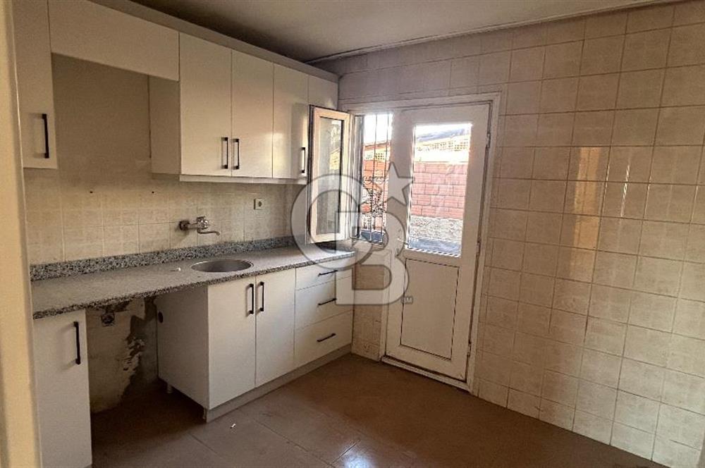 Bornova Zafer Mahallesinde Kiralık Komple Bina
