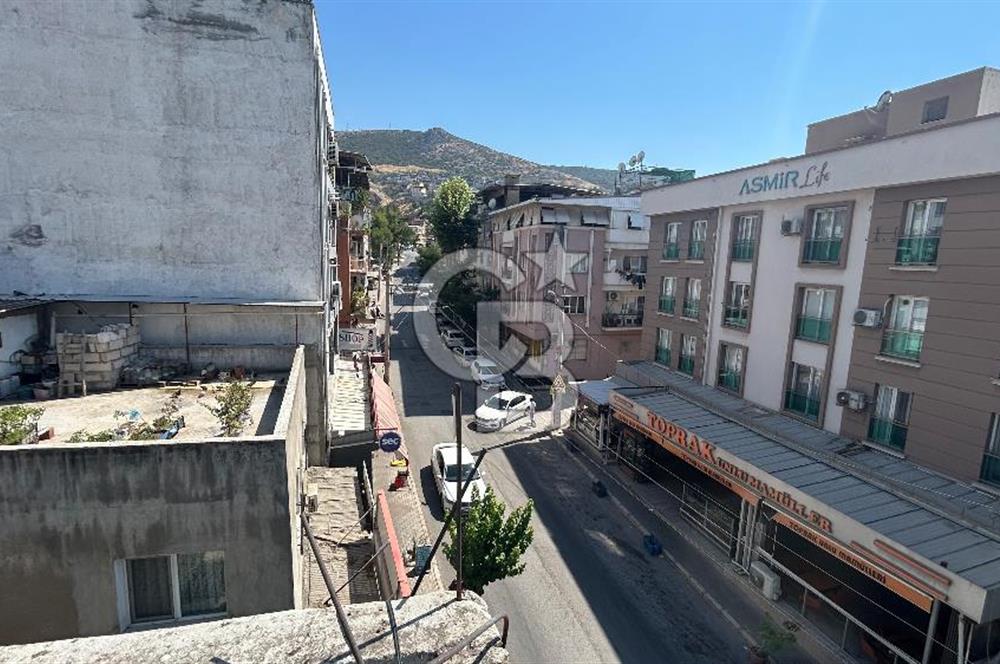 Bornova Zafer Mahallesinde Kiralık Komple Bina