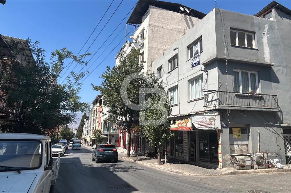 Bornova Zafer Mahallesinde Kiralık Komple Bina