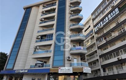 KARŞIYAKA DEDEBAŞINDA MERKEZİ KONUMDA 3+1 ARA KAT SATILIK DAİRE.