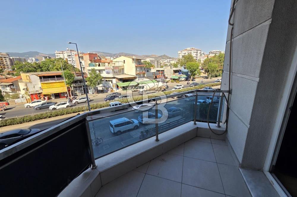 KARŞIYAKA DEDEBAŞINDA MERKEZİ KONUMDA 3+1 ARA KAT SATILIK DAİRE.
