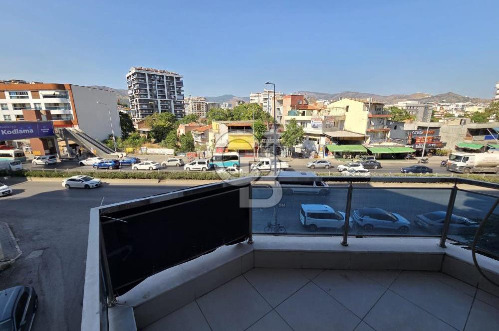 KARŞIYAKA DEDEBAŞINDA MERKEZİ KONUMDA 3+1 ARA KAT SATILIK DAİRE.