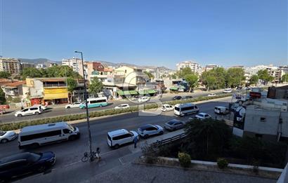KARŞIYAKA DEDEBAŞINDA MERKEZİ KONUMDA 3+1 ARA KAT SATILIK DAİRE.