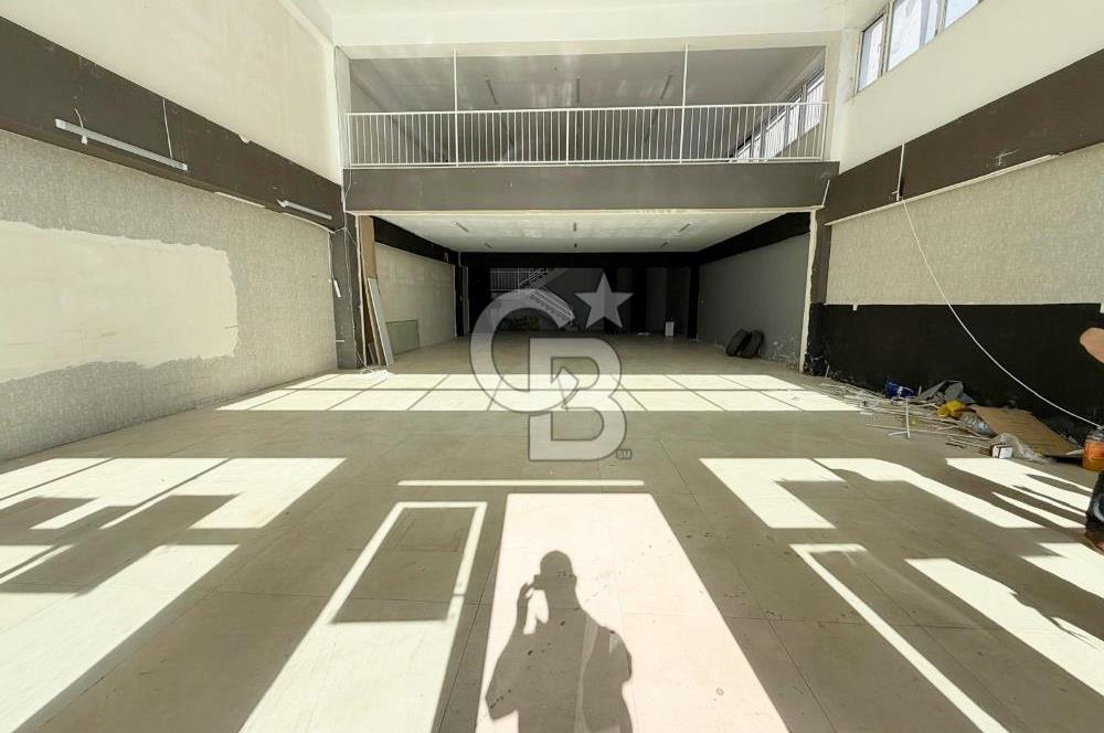 CADDE ÜZERİN'DE 350M2 KİRALIK DÜKKAN KURUMSALLARA UYGUN