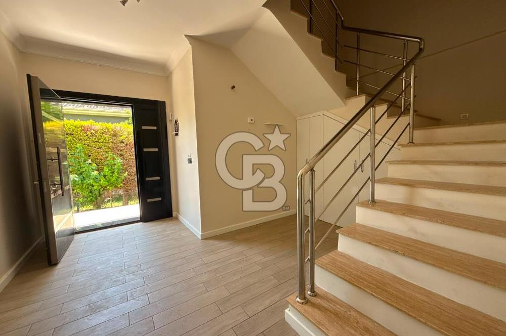 Urla Kuşçularda Kiralık 4+1 Villa