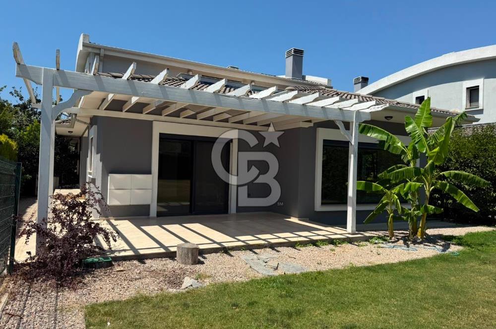 Urla Kuşçularda Kiralık 4+1 Villa