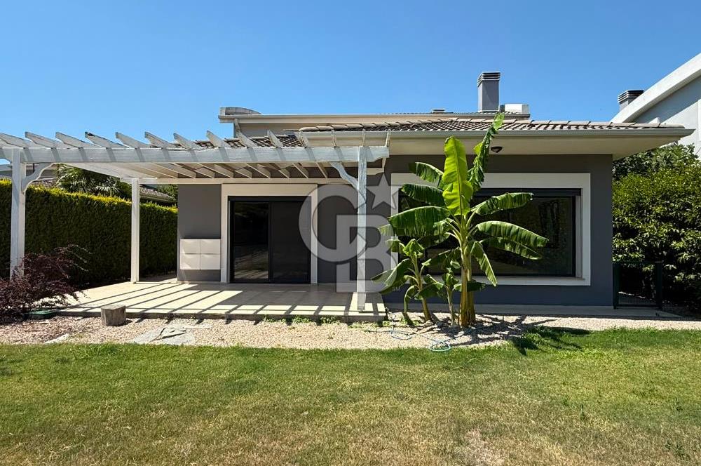 Urla Kuşçularda Kiralık 4+1 Villa