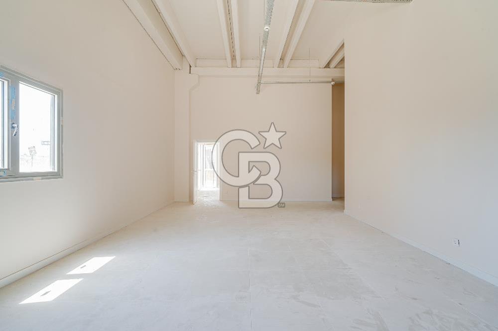 Kemalpaşa'da Üretime & Depolamaya Uygun 1740 m2 Kiralık Fabrika 