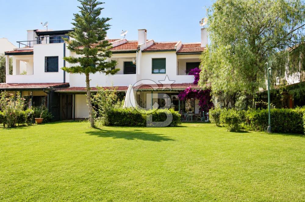 Eylem Keskin'den Kamçıoğlu Vilları Havuz Cephe Satılık 3+1 Villa