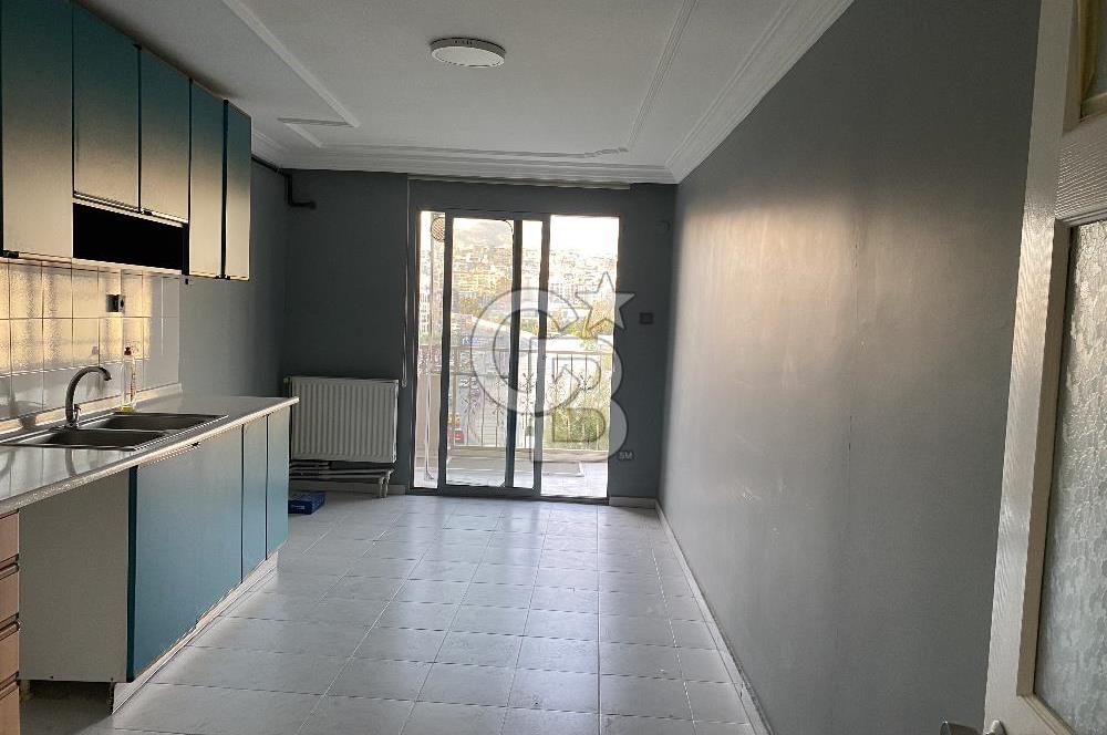 İZMİR KARŞIYAKA'DA DENİZ MANZARALI, PRESTİJLİ KONUMDA KİRALIK 3+1 DAİRE
