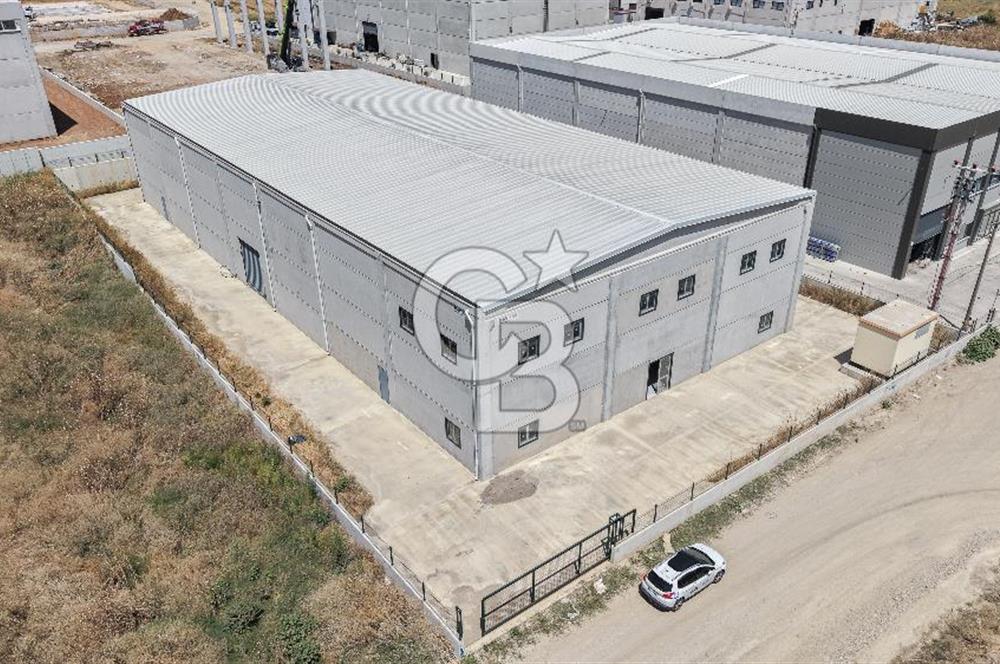 Kemalpaşa'da Üretime & Depolamaya Uygun 1740 m2 Kiralık Fabrika 