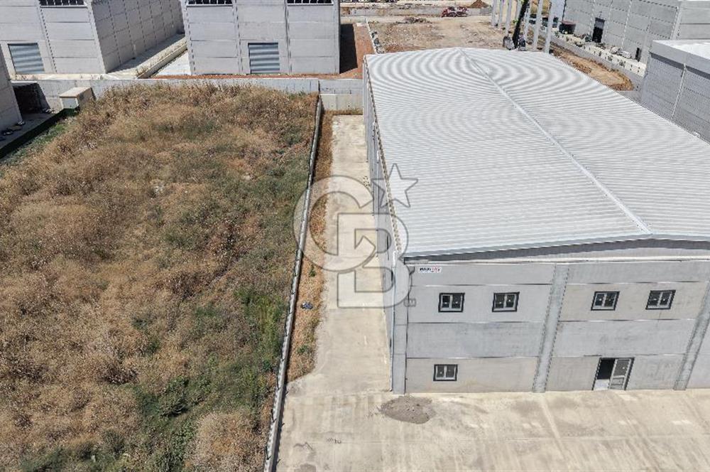 Kemalpaşa'da Üretime & Depolamaya Uygun 1740 m2 Kiralık Fabrika 