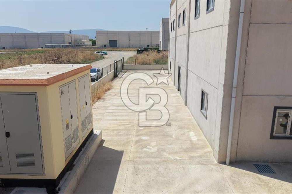Kemalpaşa'da Üretime & Depolamaya Uygun 1740 m2 Kiralık Fabrika 