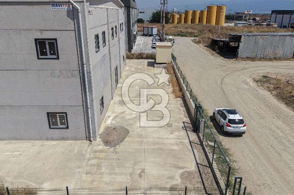 Kemalpaşa'da Üretime & Depolamaya Uygun 1740 m2 Kiralık Fabrika 