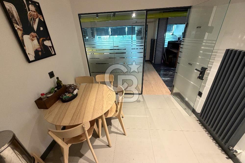 Çekmeköy Mimar Sinan'da Satılık Ofis Katı
