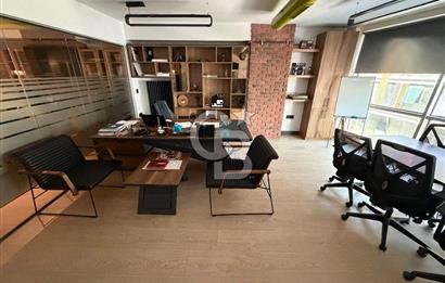 Çekmeköy Mimar Sinan'da Satılık Ofis Katı
