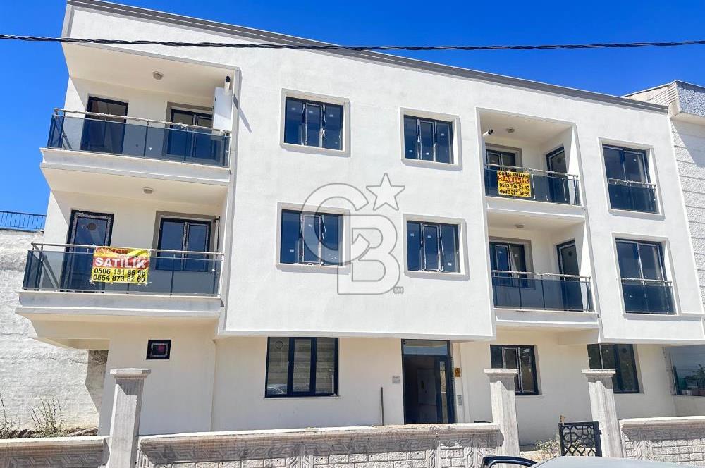 EVONADAN MURADİYEDE MENEMEN YOLUNA CEPHE KİRALIK 2+1 AÇIK MUTFAK