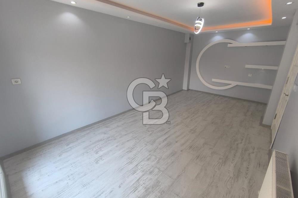EVONADAN MURADİYEDE ALT GEÇİT KARŞISINDA 2+1 KAPALI MUTFAK DAİRE