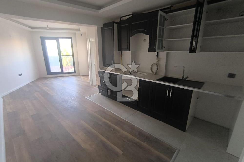 EVONADAN İZMİR KONAKTA DENİZ MANZARALI 1+1 DAİRE