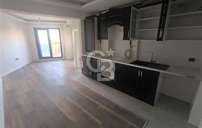 EVONADAN İZMİR KONAKTA DENİZ MANZARALI 1+1 DAİRE