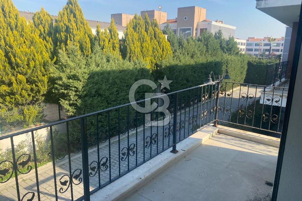 EVONA'DAN KARAALİ VİLLALAR BÖLGESİNDE SATILIK VİLLA