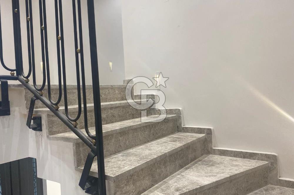 EVONA'DAN KARAALİ VİLLALAR BÖLGESİNDE SATILIK VİLLA
