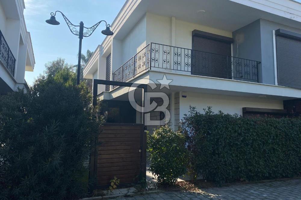 EVONA'DAN KARAALİ VİLLALAR BÖLGESİNDE SATILIK VİLLA