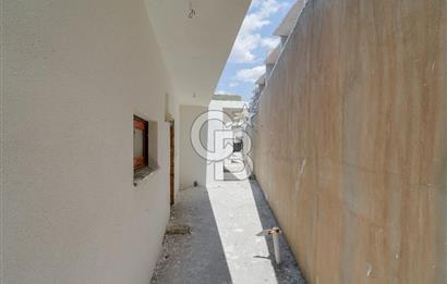 İzmir Çiğli Evka-2'de Deniz Manzaralı Satılık 1+1 Daire